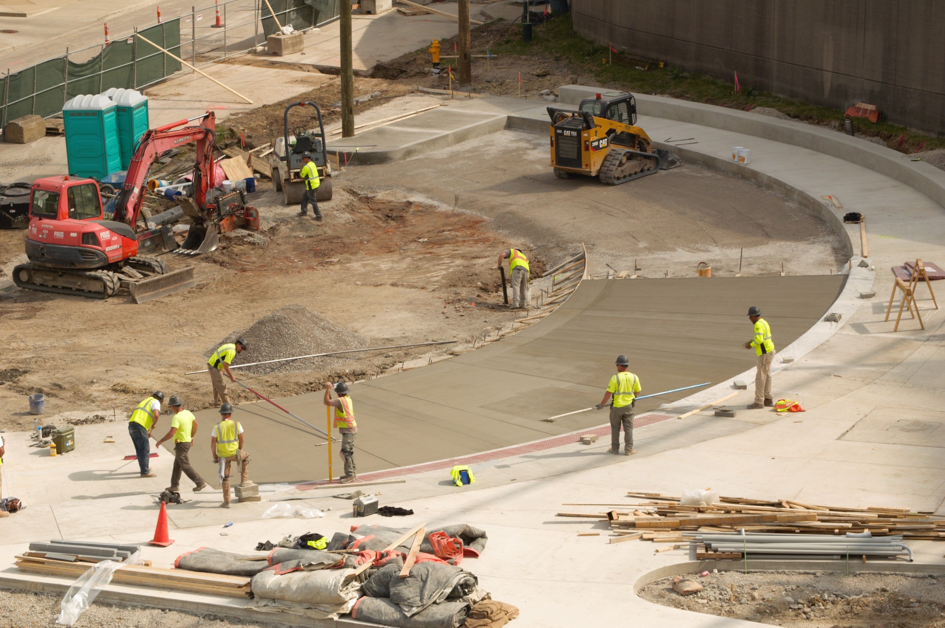Tridom Contractors site and team